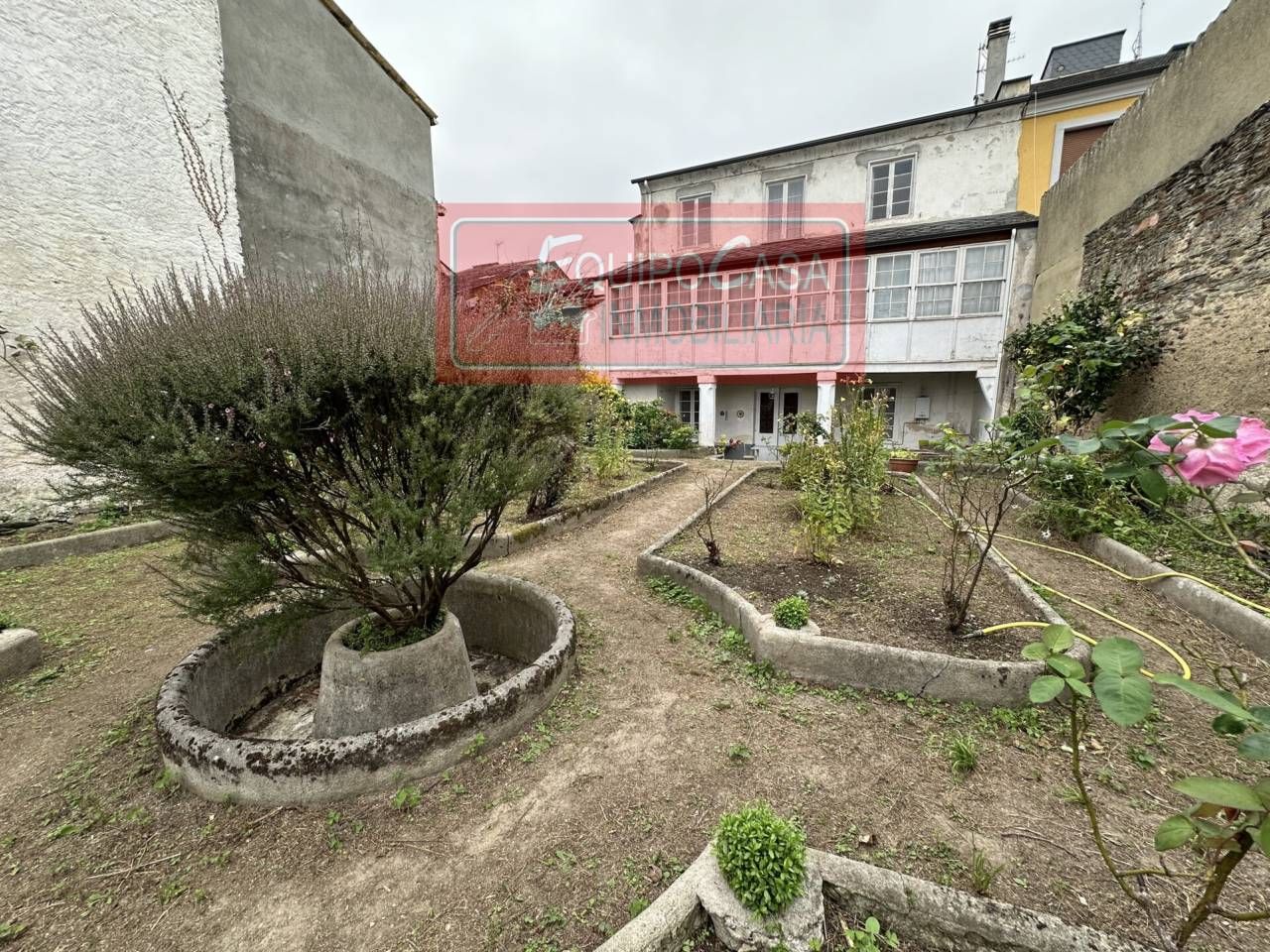 Vista exterior de Casa adosada en venda en Lourenzá amb Jardí privat i Terrassa