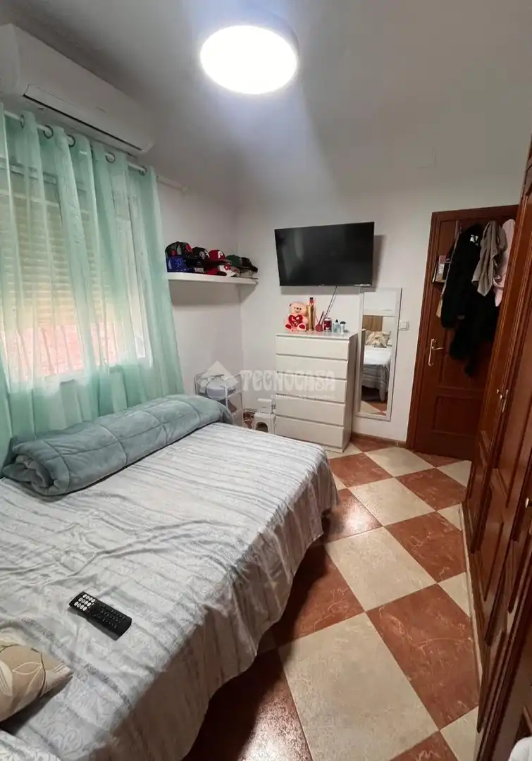 Bedroom of Detached homes for sale in Castilleja de Guzmán  with Air Conditioner and Terrace