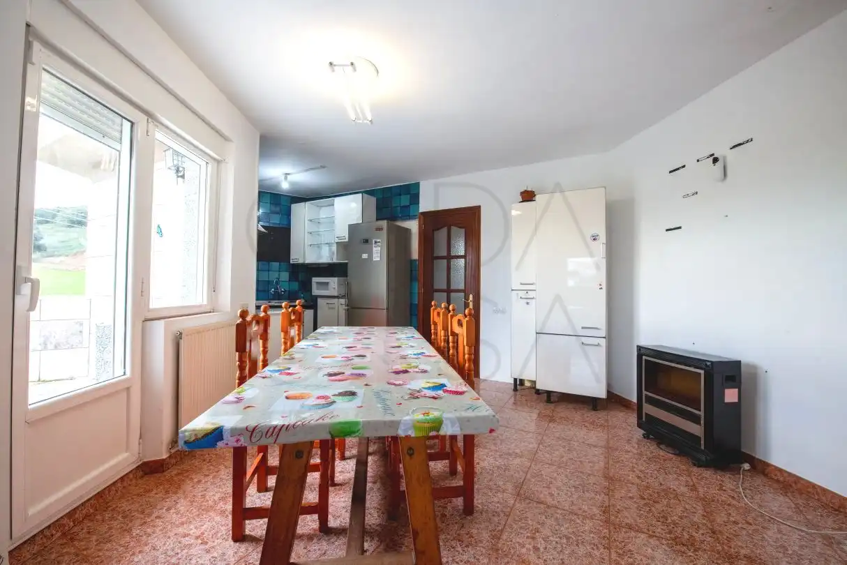 Cocina de Casa o chalet en venta en Santa Cruz de Bezana con Calefacción, Jardín privado y Terraza