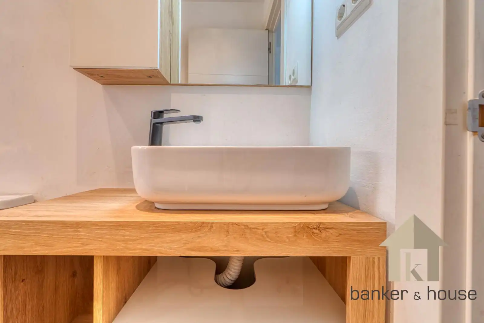 Baño de Casa adosada en venta en Cerdanyola del Vallès con Aire acondicionado, Jardín privado y Terraza