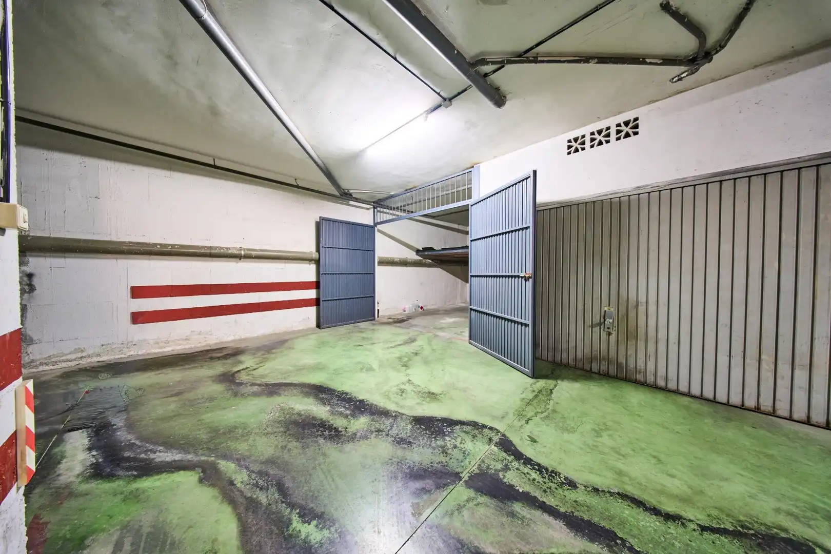 Garage zum Verkauf in La Zubia