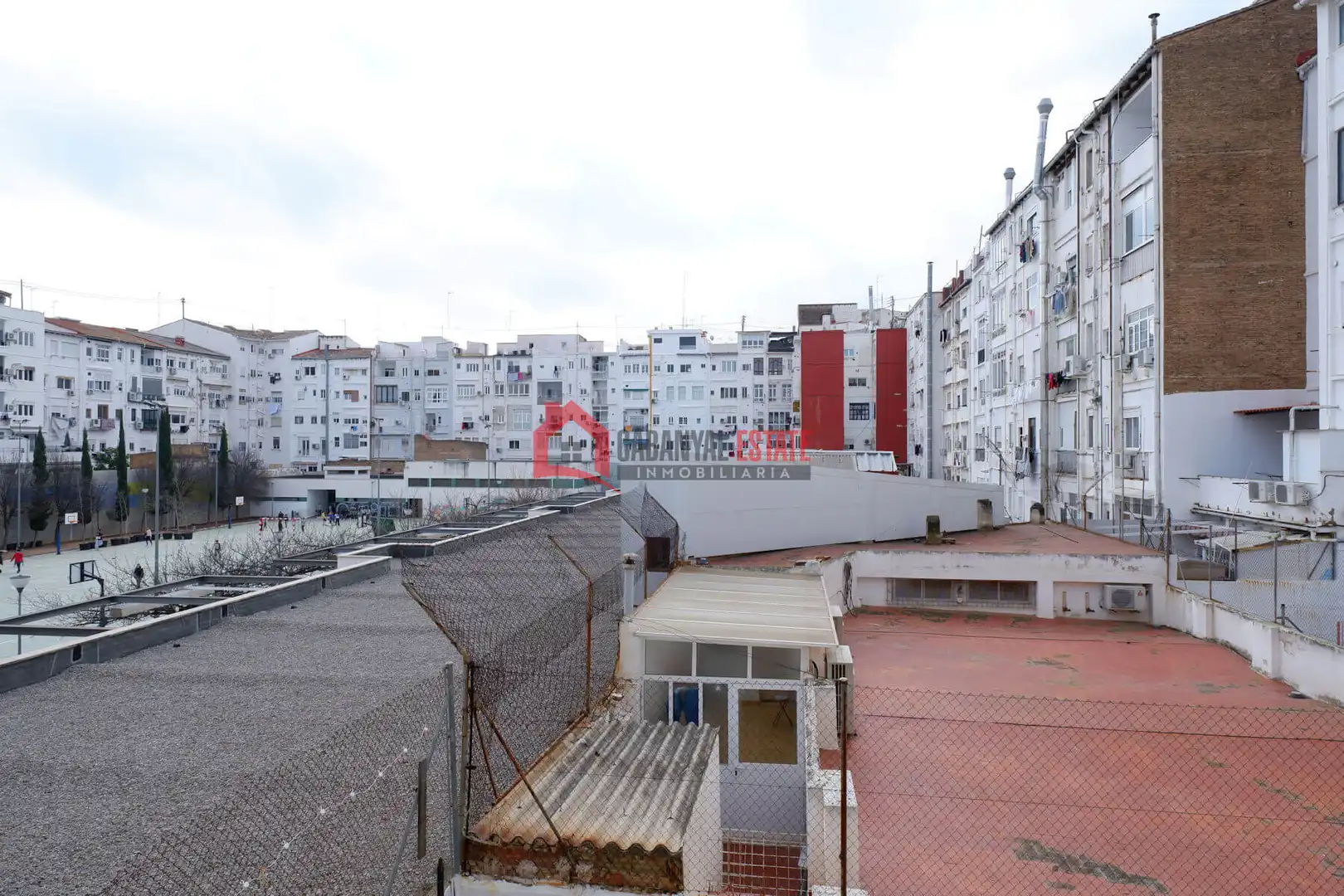 Exterior view of Apartments for sale in Valencia  with Air Conditioner and Balcony
