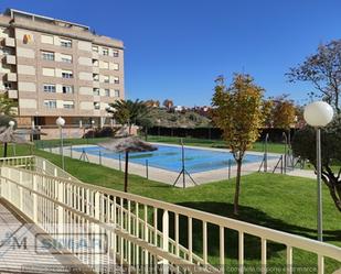 Swimming pool of Flat for sale in  Toledo Capital  with Air Conditioner