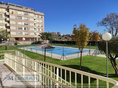 Swimming pool of Flat for sale in  Toledo Capital  with Air Conditioner, Heating and Parquet flooring