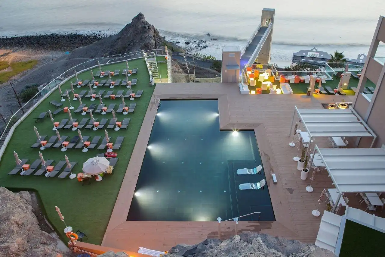 Schwimmbecken von Wohnungen zum Verkauf in Mogán mit Klimaanlage, Terrasse und Möbliert