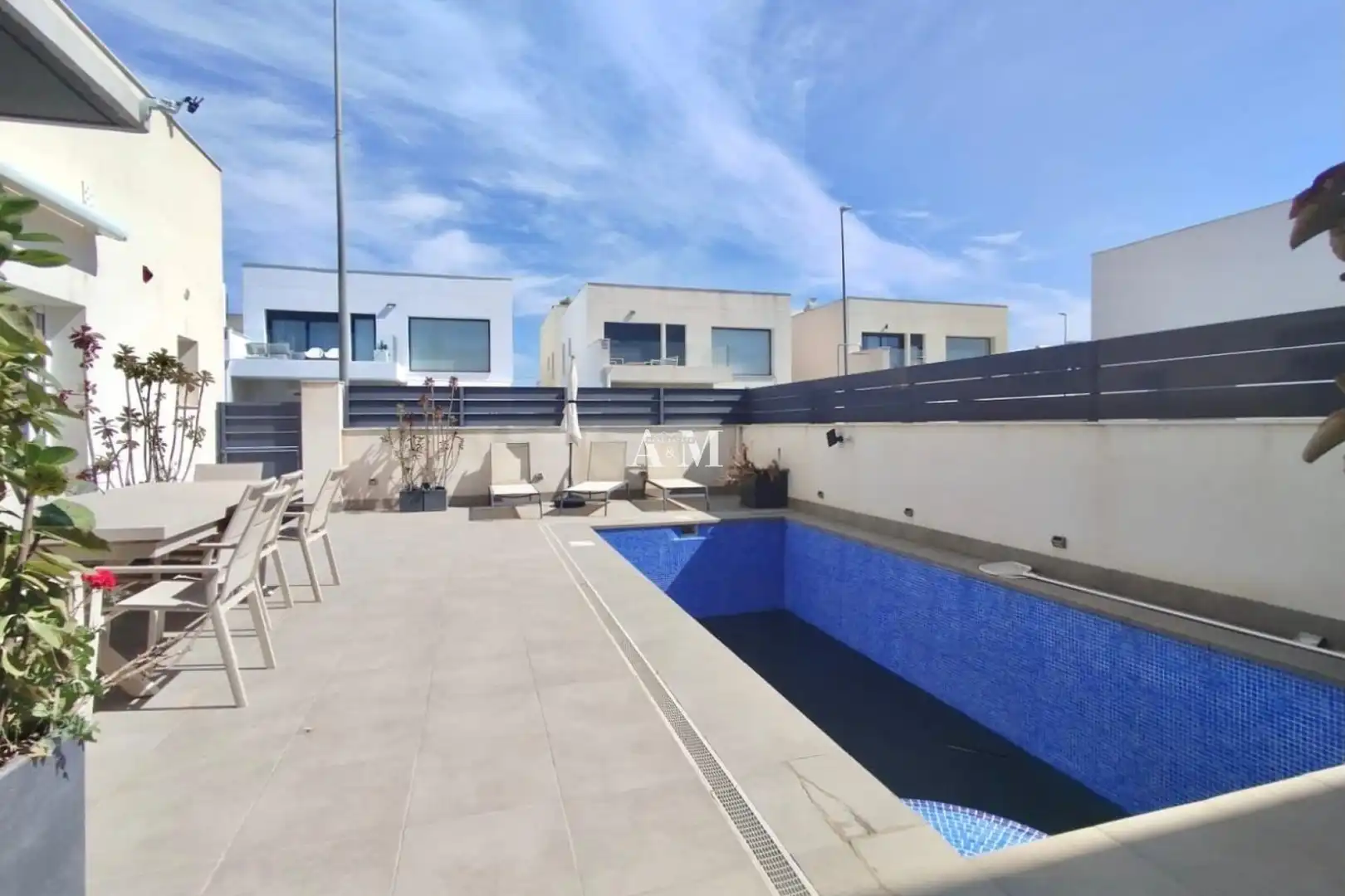 Piscina de Casa o chalet de alquiler en Daya Vieja con Aire acondicionado, Calefacción y Jardín privado