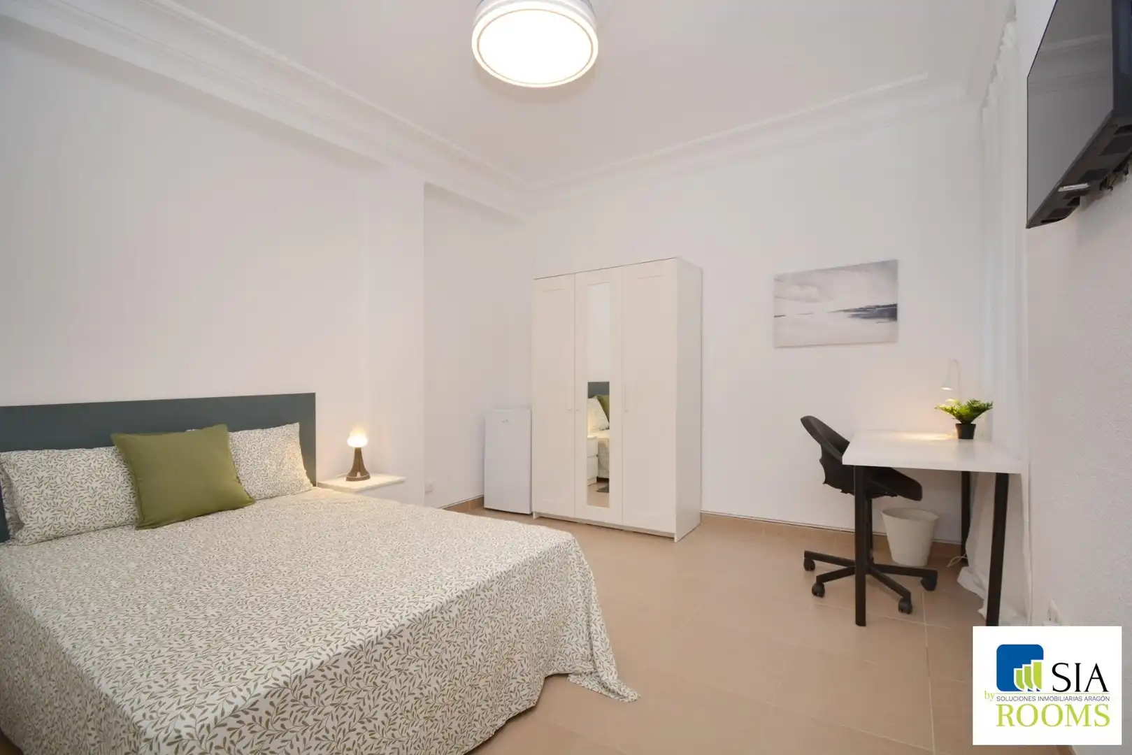 Room in Calle LATASSA, FELIX, 26, Universidad San Francisco