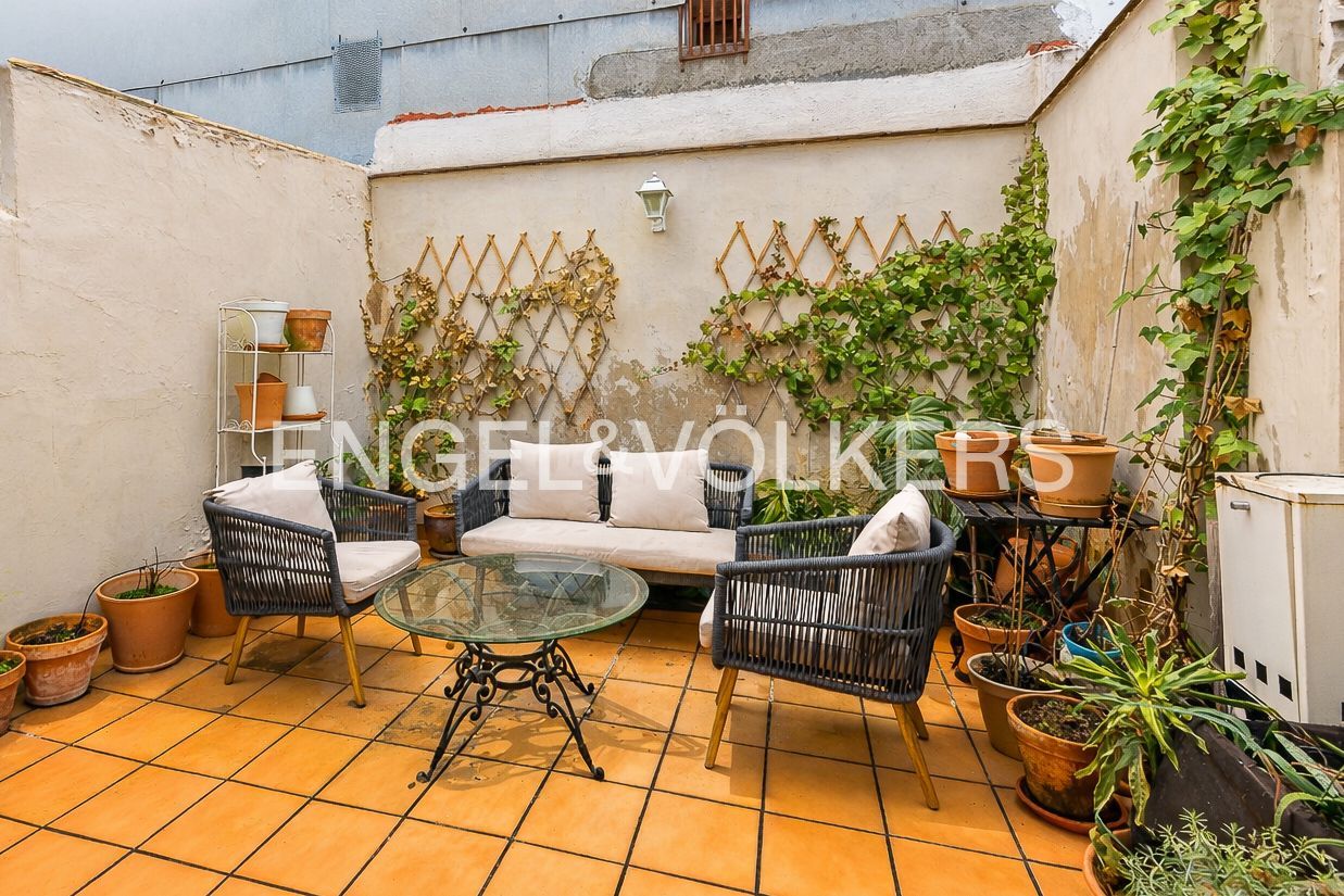 Terrassa de Casa o xalet de lloguer en  Madrid Capital amb Aire condicionat, Calefacció i Jardí privat