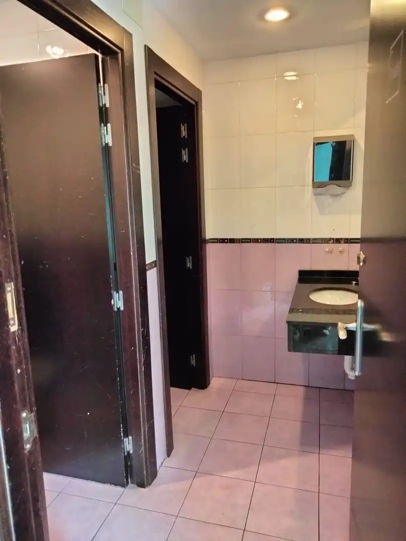 Locale commerciale in cessione a Oeste, imagen 12