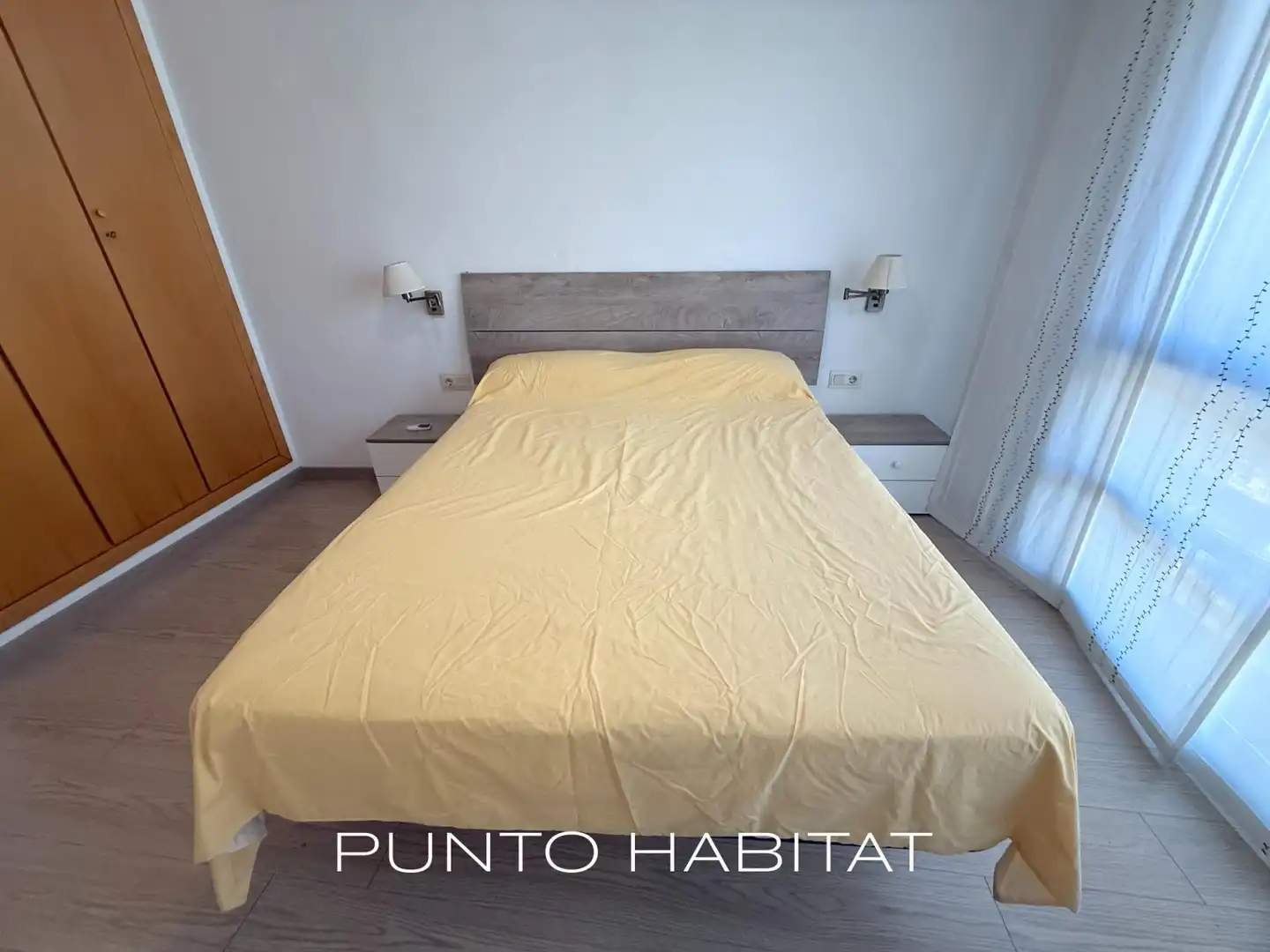Bedroom of Flat for rent in Barcelona  with Air Conditioner, Heating and Parquet flooring