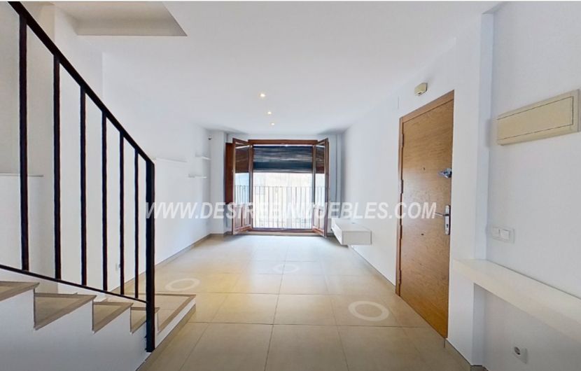 Duplex for sale in  Valencia Capital  with Air Conditioner, Heating and Balcony