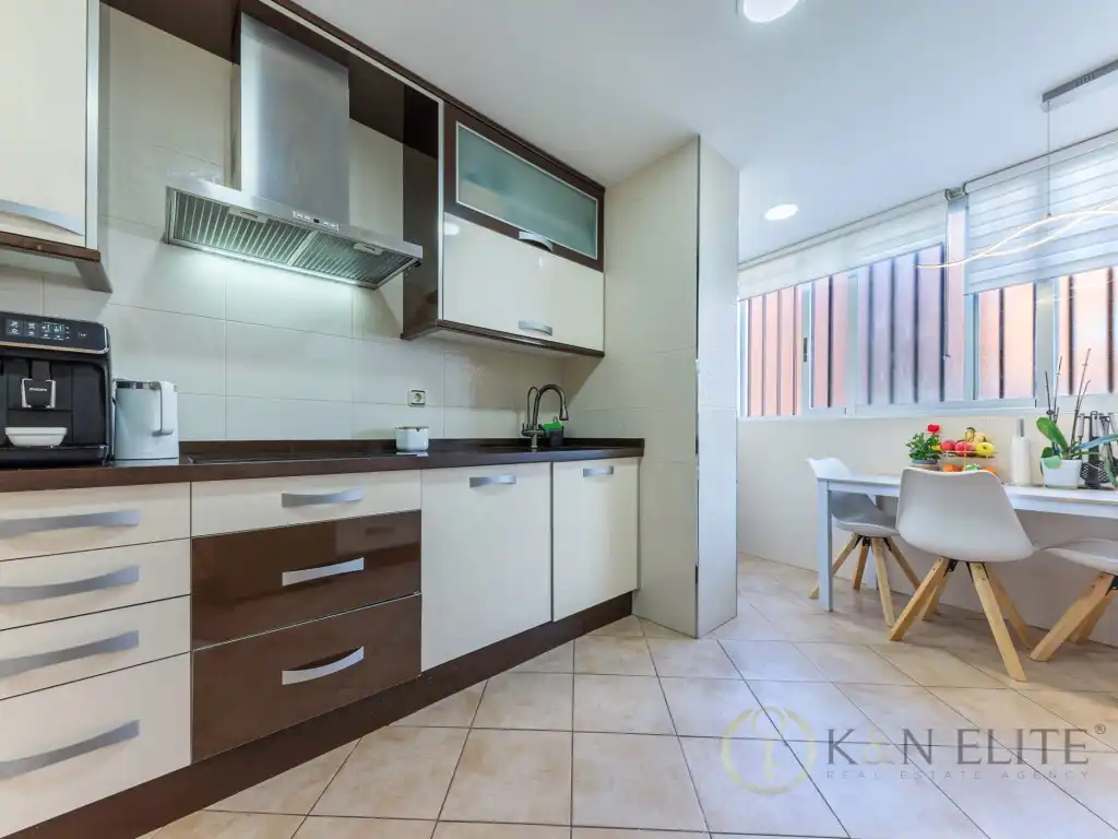 Flat with pool for sale in Avenida Aiguera, imagen 13