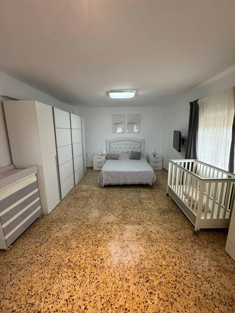 Habitación de Casa o chalet en venta en Torrent con Aire acondicionado, Jardín privado y Terraza