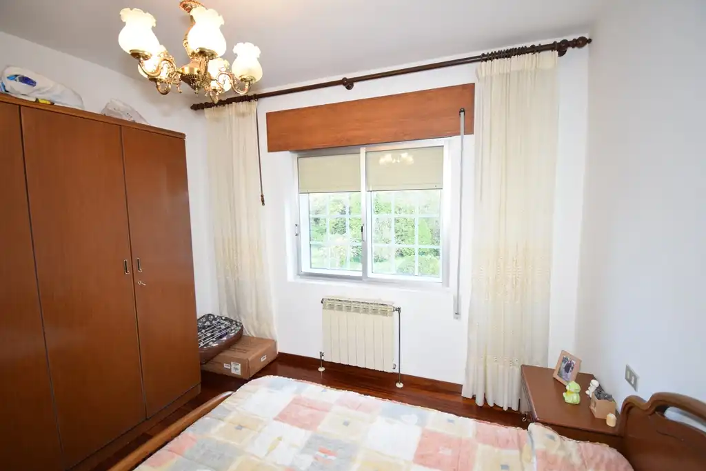 Dormitori de Casa o xalet en venda en Fene amb Jardí privat, Terrassa i Moblat