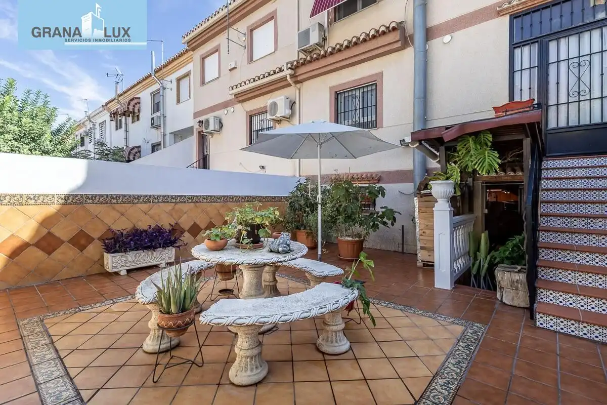 Casa a schiera con terrazza in vendita a Calle de Jerónimo de Rueda 34, imagen 3