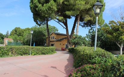 Jardí de Casa o xalet en venda en Aranjuez amb Aire condicionat i Piscina