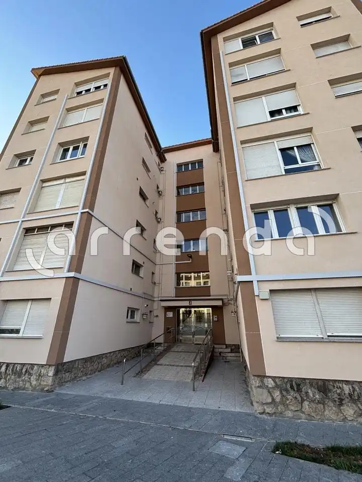 Vista exterior de Pis en venda en Santander