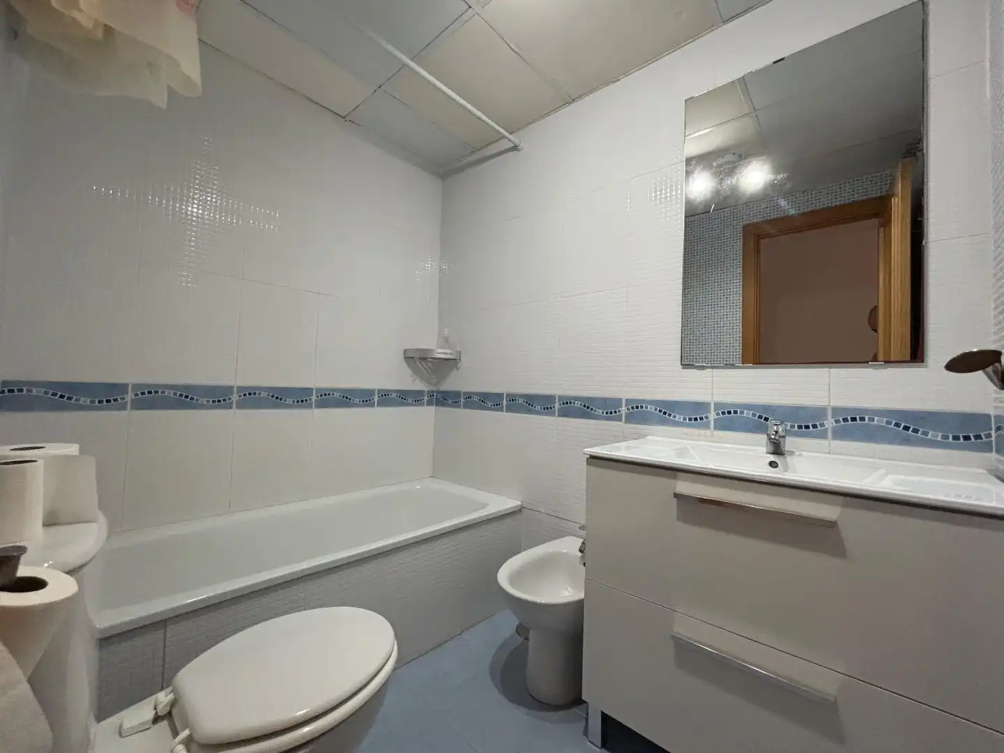 Flat with terrace for sale in Zona de la Vega, imagen 9