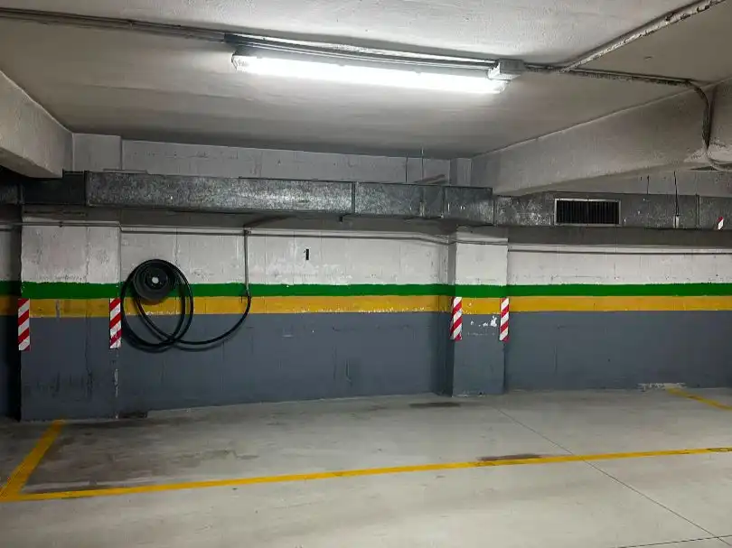 Parking of Garage for rent in Madrid