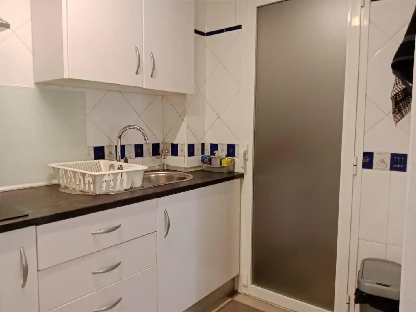 Cuina de Apartament en venda en Roquetas de Mar amb Aire condicionat