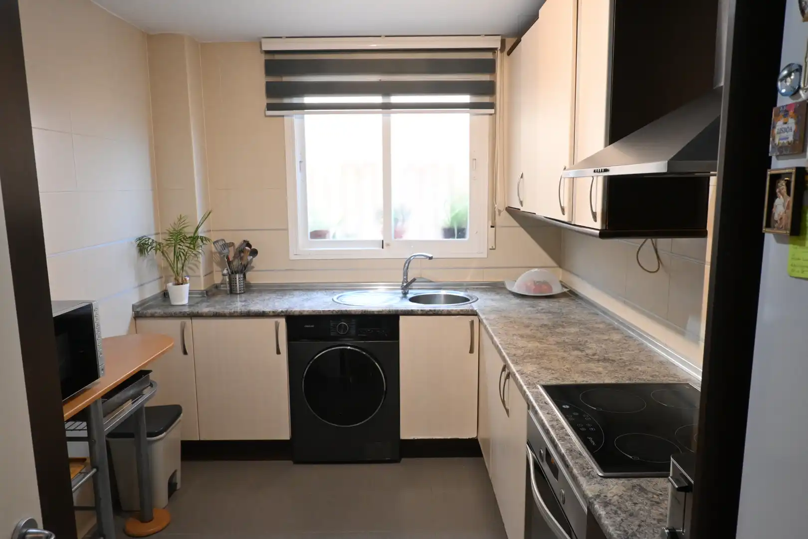 Kitchen of Flat for sale in Churriana de la Vega  with Air Conditioner, Heating and Furnished