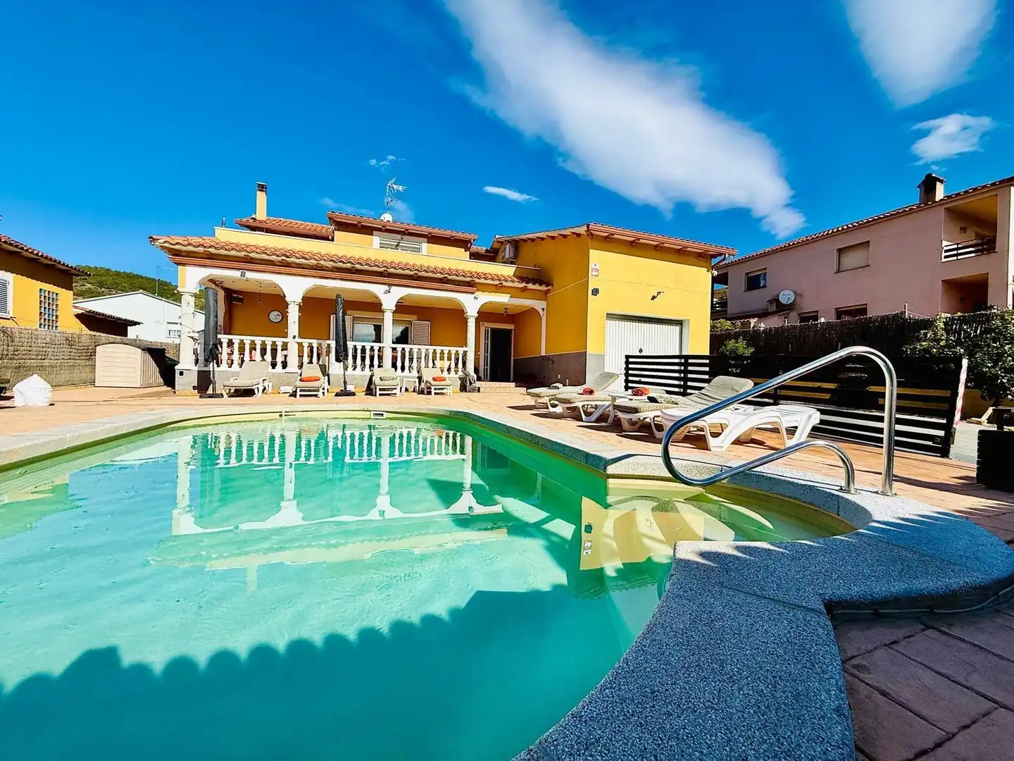 Swimming pool of Houses for sale in El Vendrell  with Air Conditioner, Heating and Terrace
