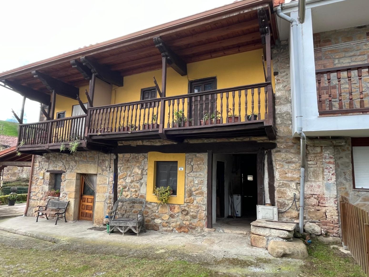 Vista exterior de Casa adosada en venda en Villafufre