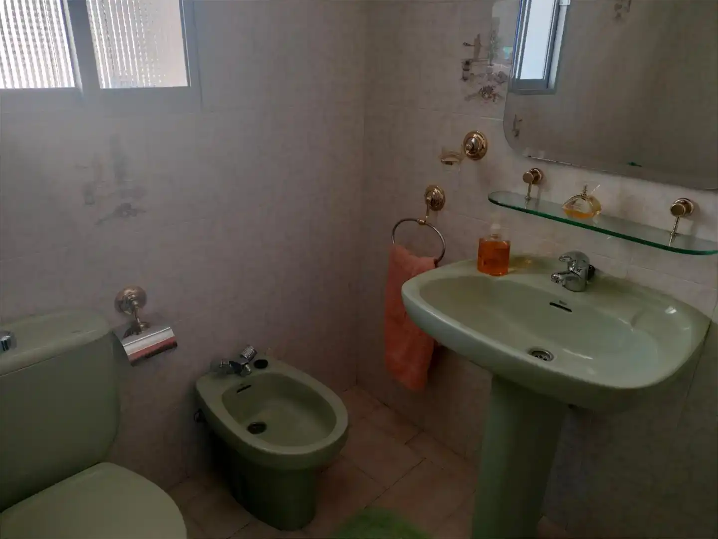 Baño de Casa adosada en venta en La Vilueña con Jardín privado, Trastero y Amueblado