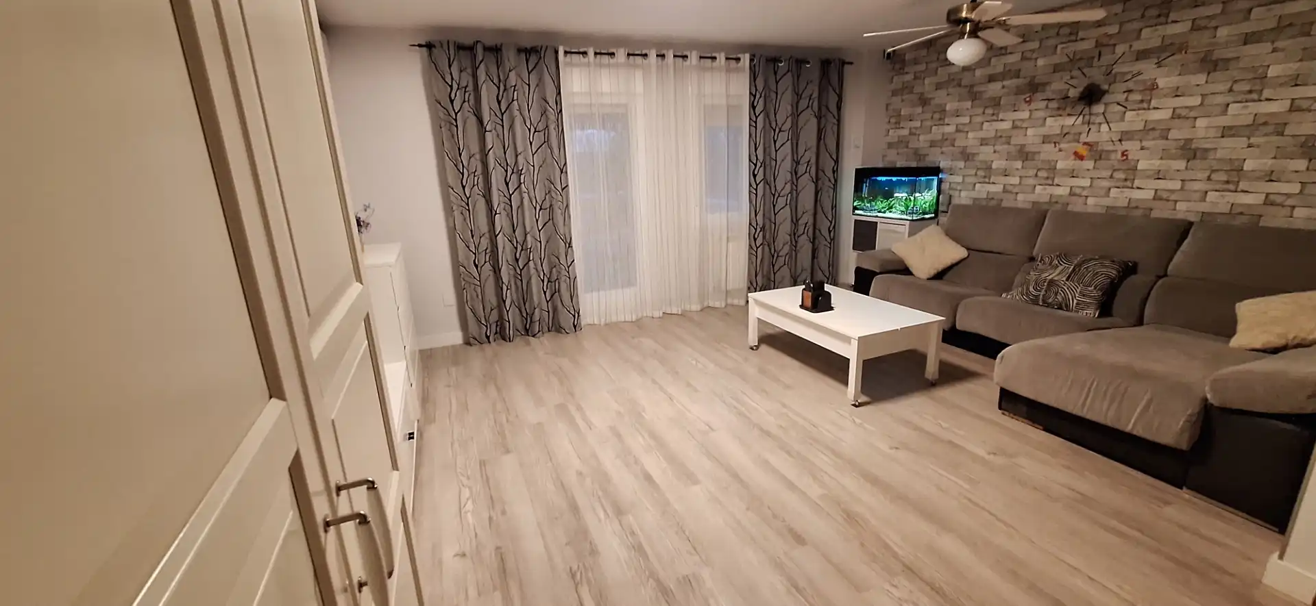 Sala d'estar de Casa o xalet en venda en Pedrezuela amb Aire condicionat