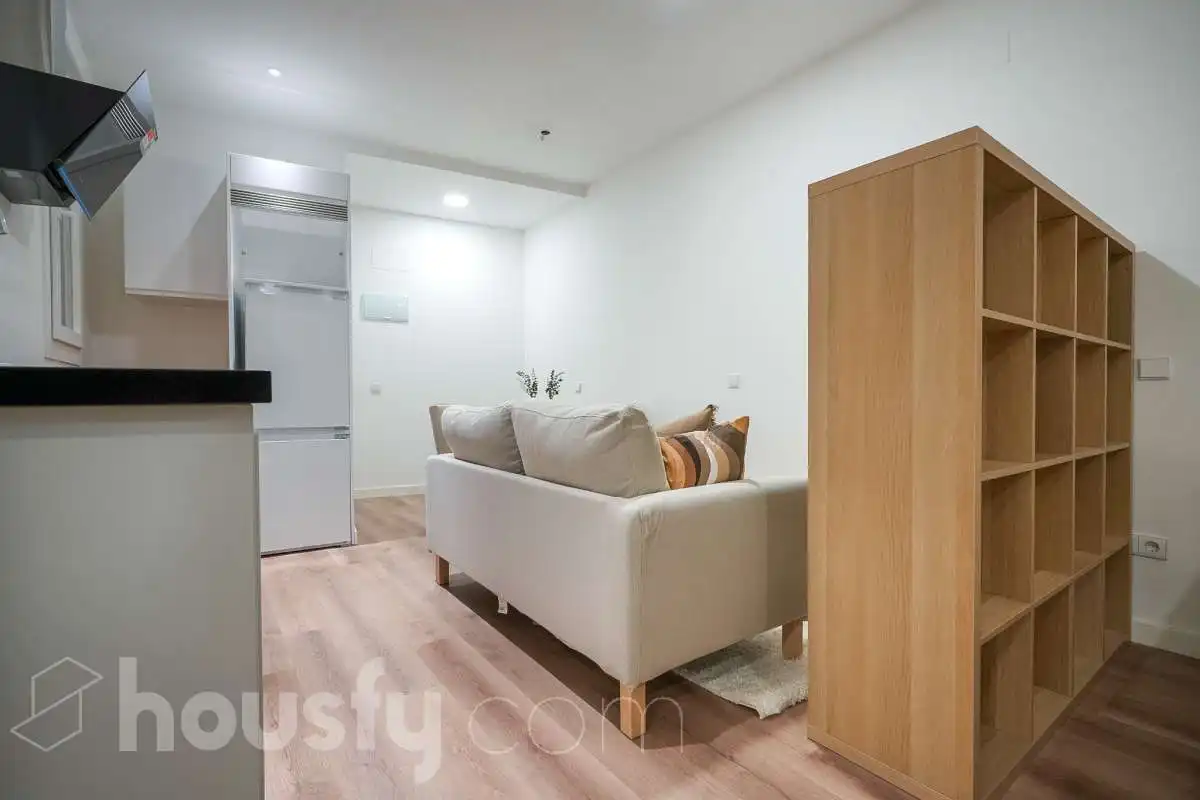 Living room of Ground floor for sale in Madrid  with Air Conditioner, Heating and Parquet flooring