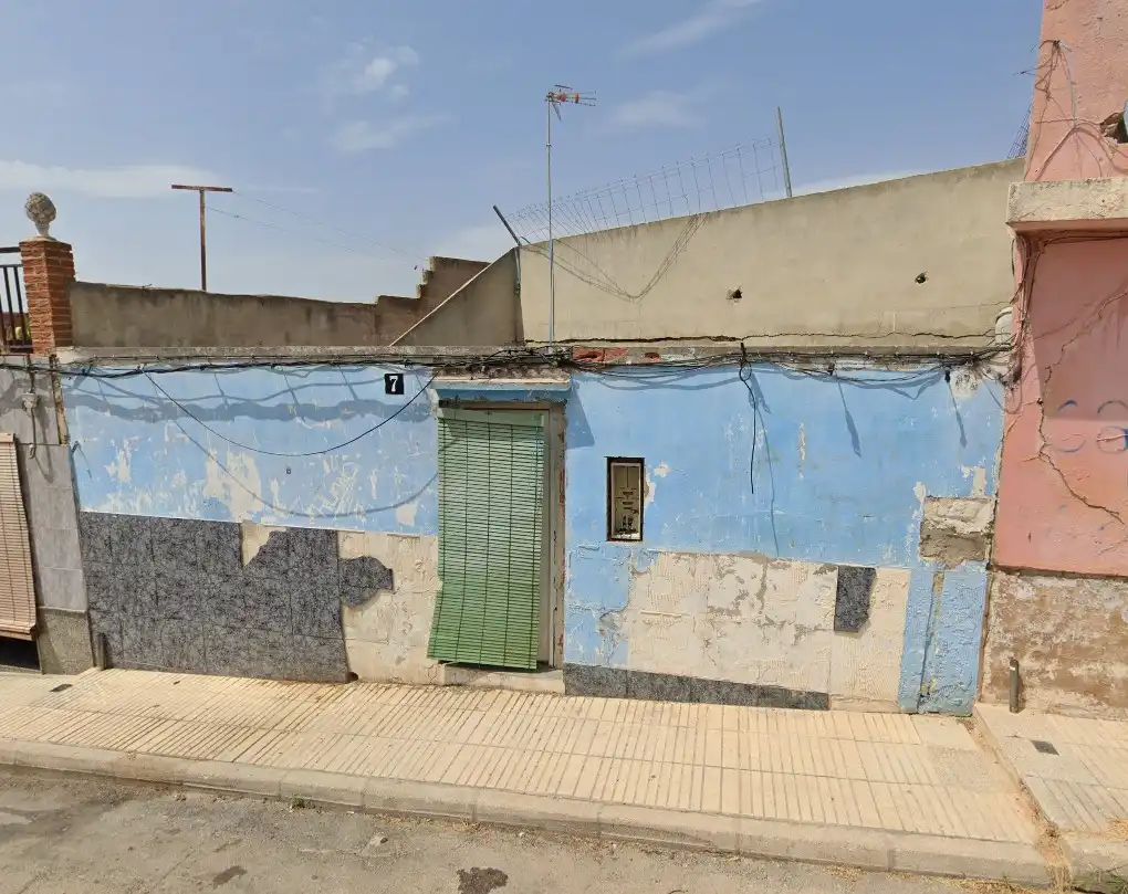 Semi-detached house for sale in C/ Nuñez Balboa