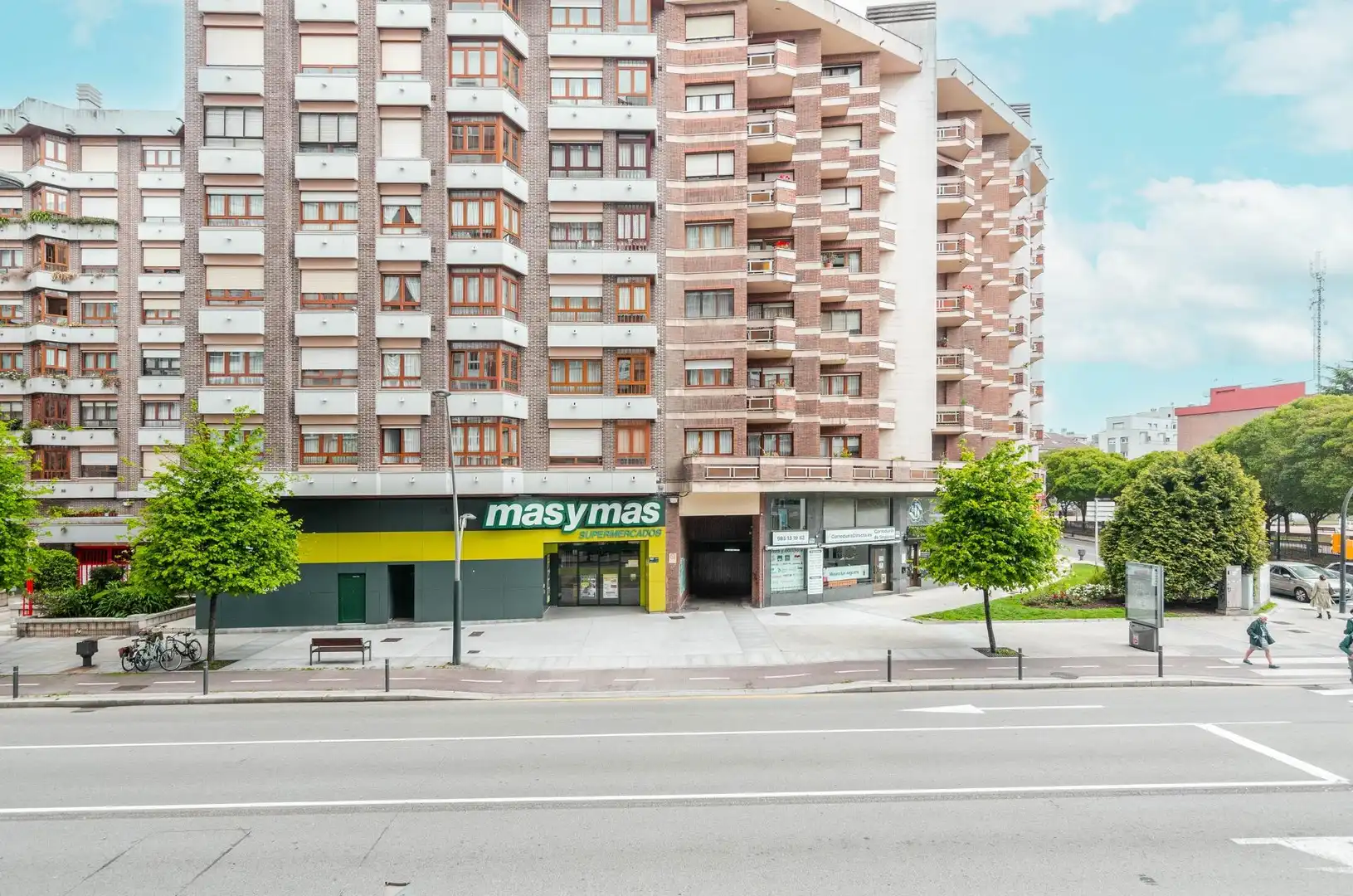 Außenansicht von Wohnungen zum Verkauf in Gijón  mit Heizung und Terrasse