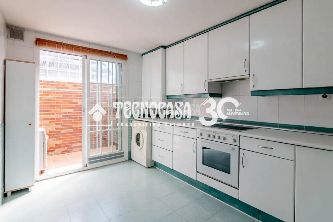 Cocina de Casa adosada en venta en Madrid con Parquet