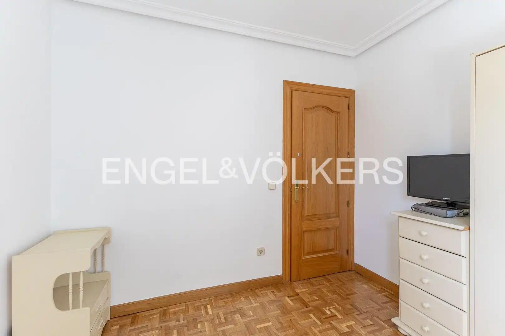 Flat for rent in Madrid  with Air Conditioner, Heating and Private garden