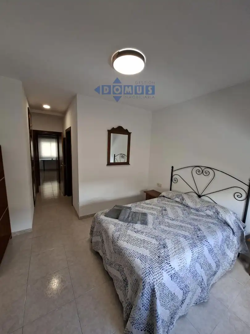 Habitación de Piso de alquiler en Ronda con Aire acondicionado, Terraza y Amueblado