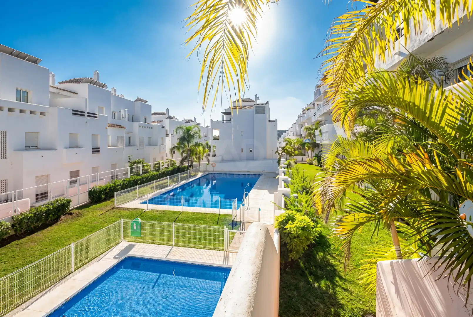 Exterior view of Flat for sale in Estepona  with Air Conditioner, Heating and Terrace