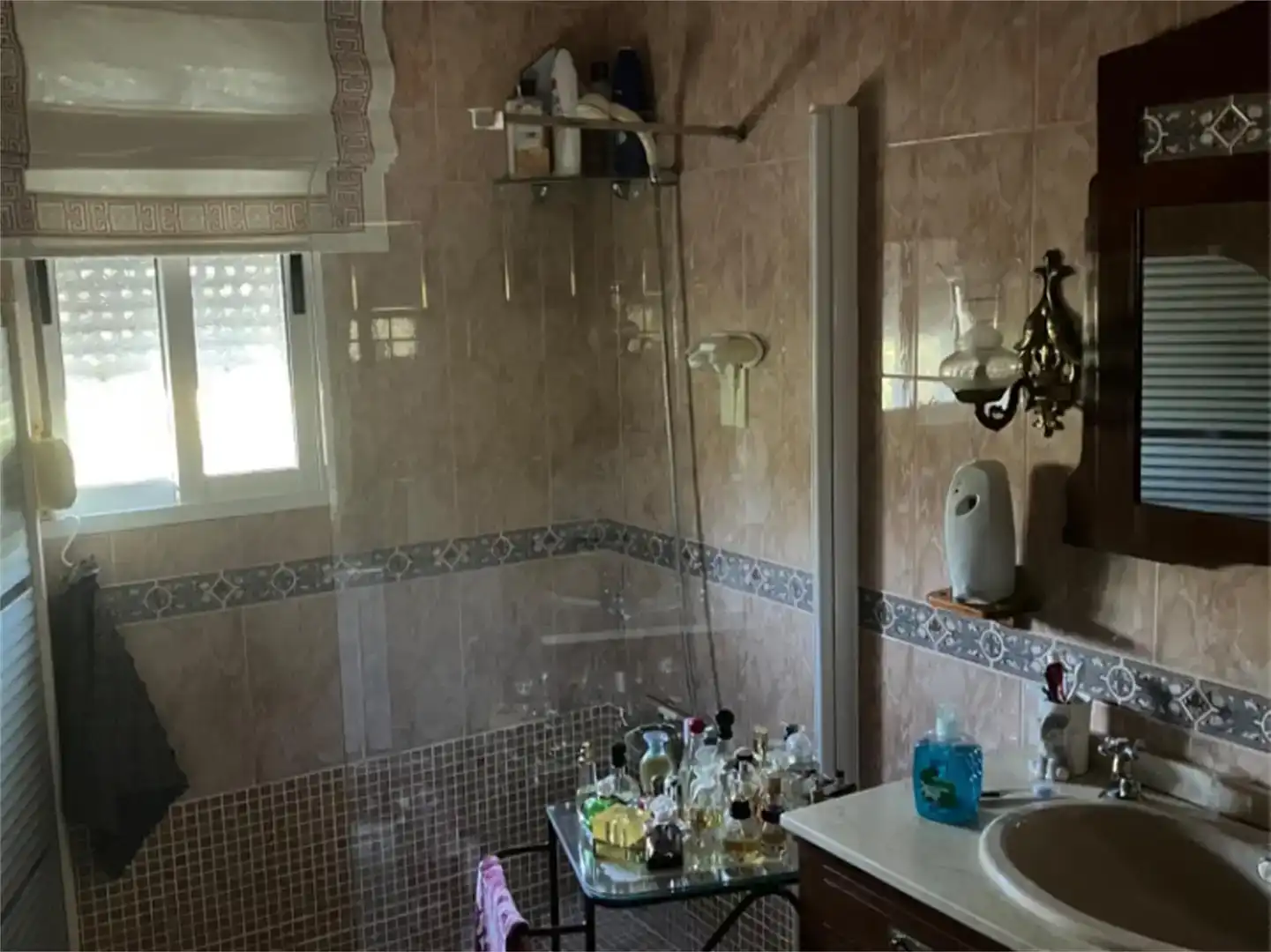 Bany de Casa o xalet en venda en Constantina amb Aire condicionat, Jardí privat i Traster