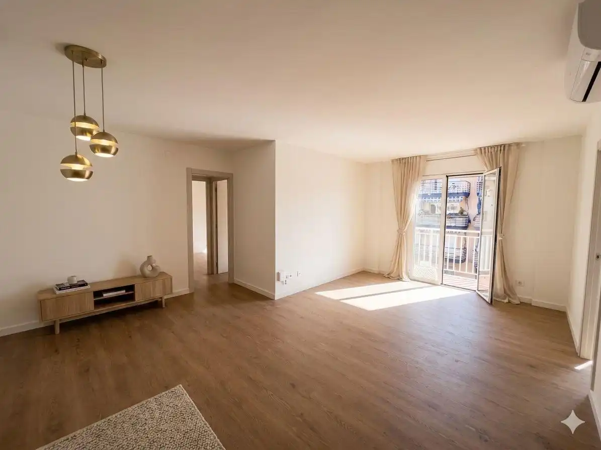 Living room of Flat for sale in Vilanova i la Geltrú  with Air Conditioner, Parquet flooring and Balcony