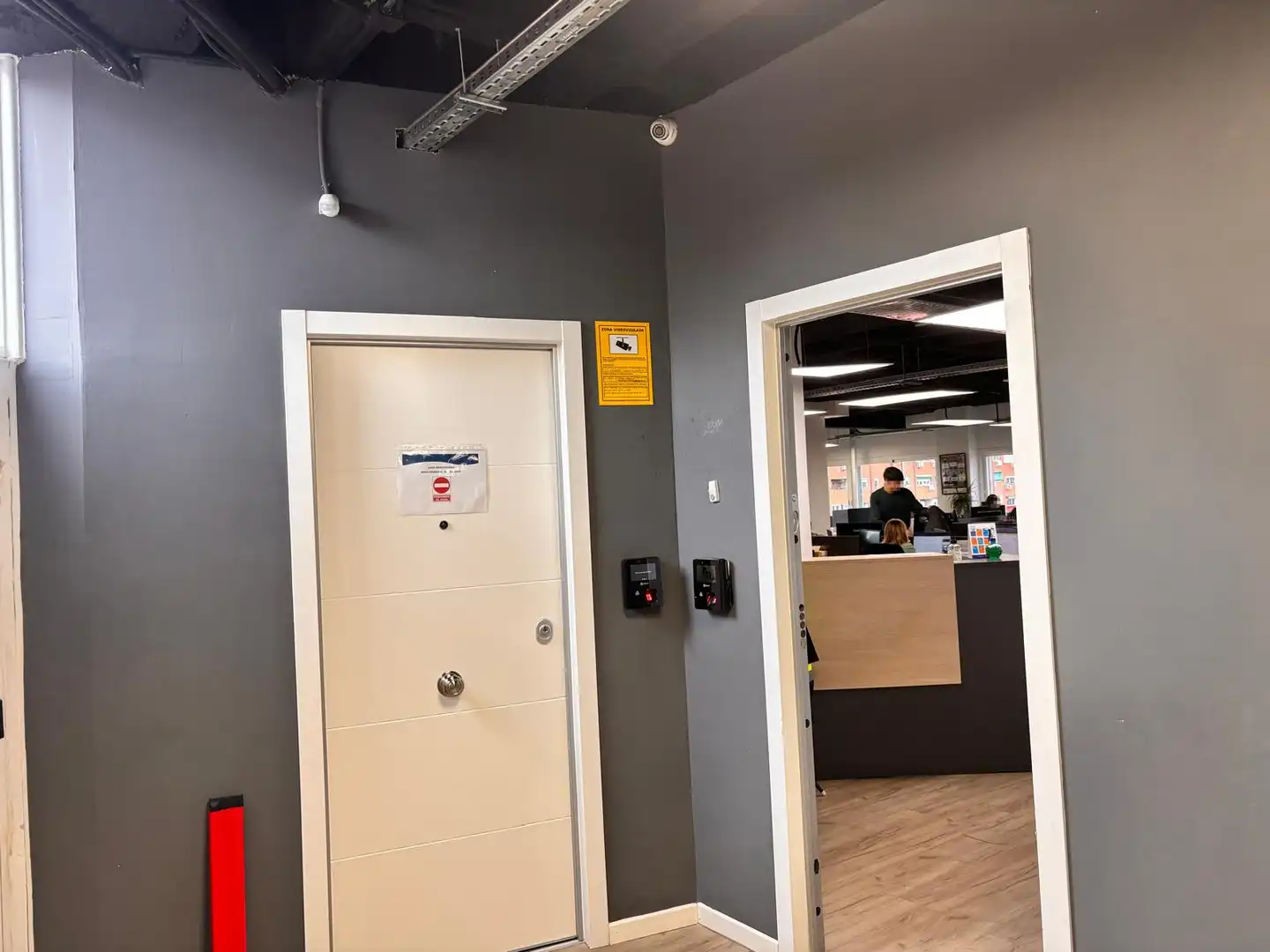 Büro zum Verkauf in Madrid mit Klimaanlage, Heizung und Alarm