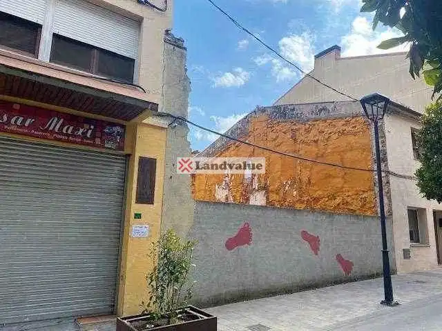 Lands and plots for sale in calle Nou 25
