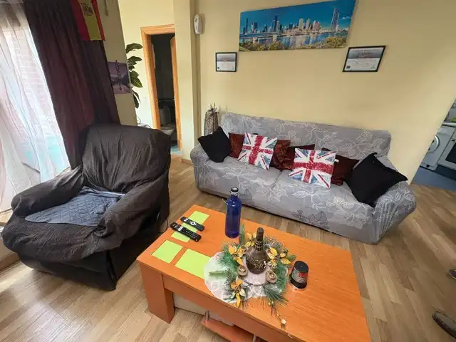 Sala de estar de Ático en venta en Guadalajara con Calefacción, Parquet y Terraza