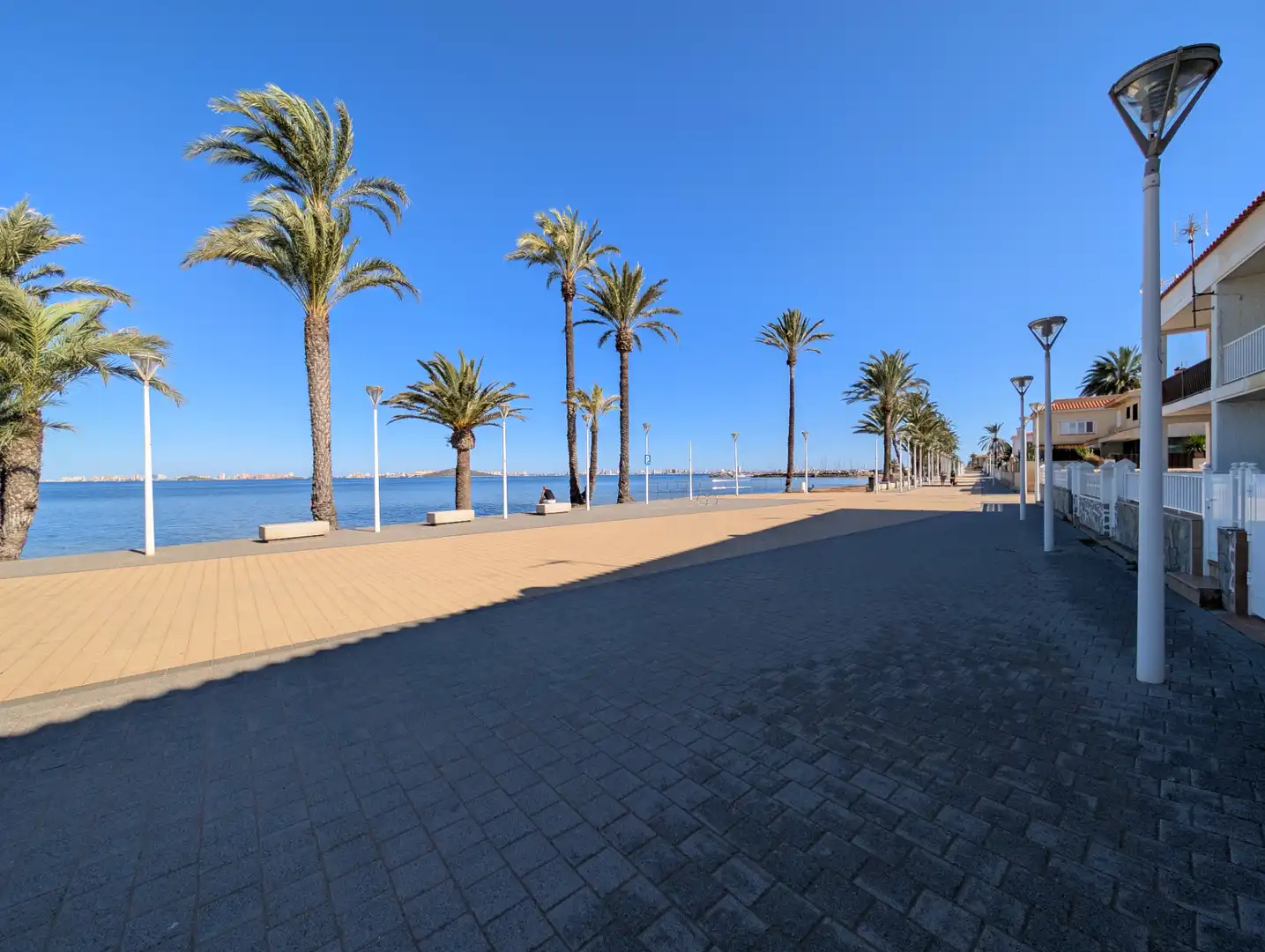 Vista exterior de Edificio en venta en Cartagena