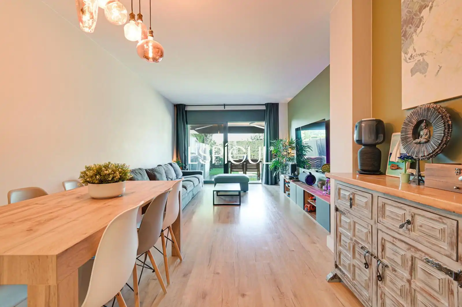 Sala de estar de Casa o chalet en venta en Aiguaviva con Aire acondicionado, Calefacción y Parquet