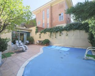 Swimming pool of House or chalet for sale in  Madrid Capital  with Air Conditioner, Terrace and Swimming Pool