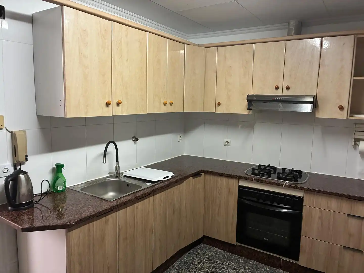 Cocina de Piso en venta en Mataró con Terraza, Trastero y Amueblado