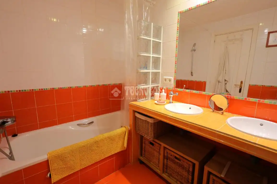 Habitación de Piso en venta en Madrid con Aire acondicionado y Calefacción