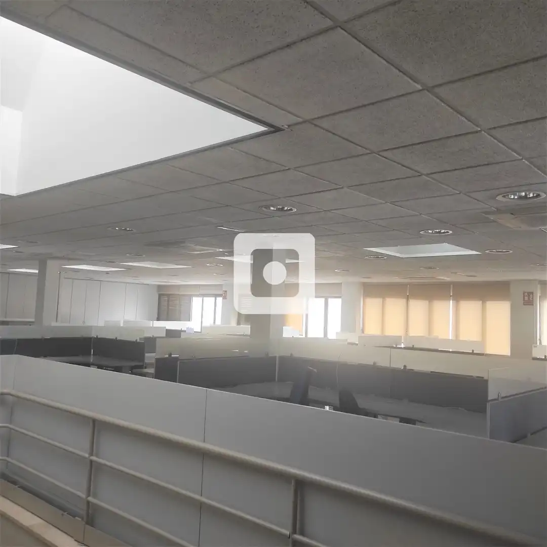 Industrial buildings for rent in de les Cosidores, Egara