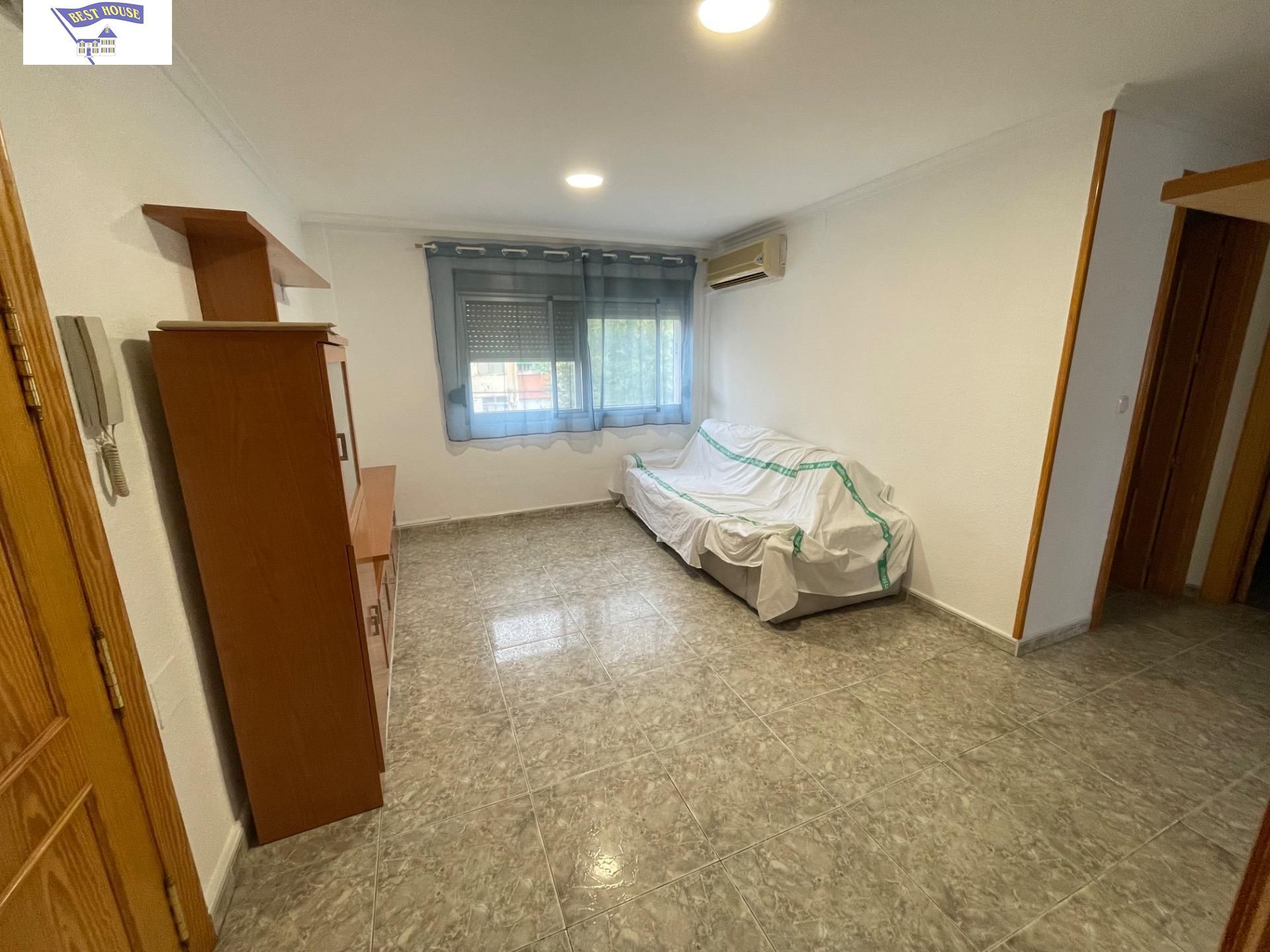 Habitación de Apartamento en venta en  Albacete Capital con Calefacción