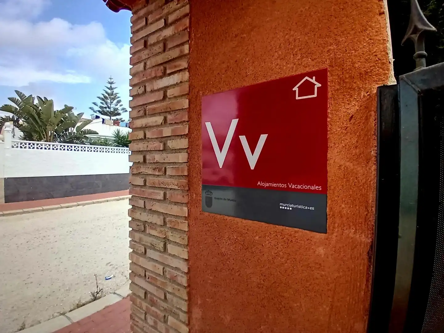 Vista exterior de Casa o chalet en venta en Mazarrón con Aire acondicionado, Jardín privado y Piscina