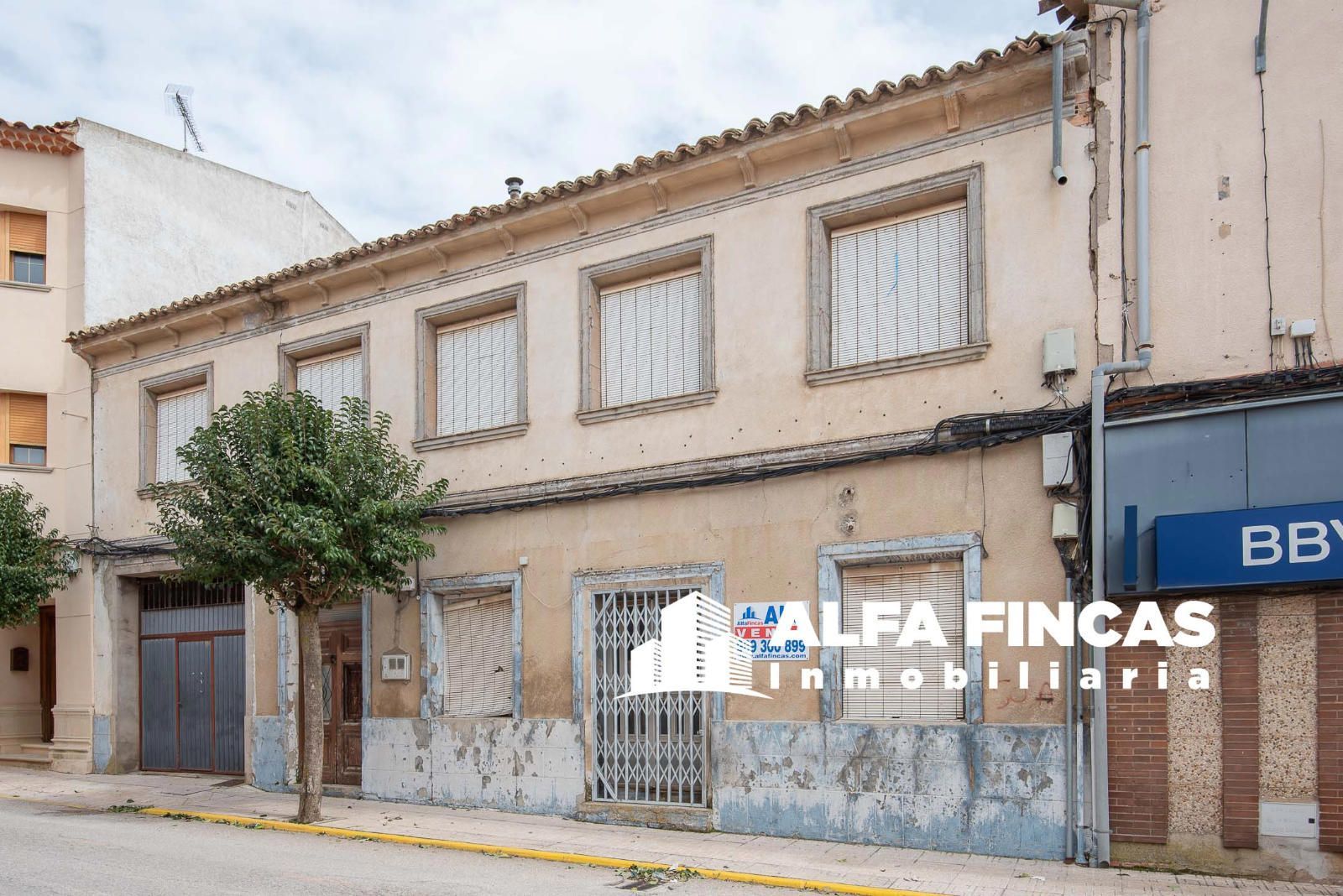 Vista exterior de Casa o xalet en venda en Honrubia amb Jardí privat